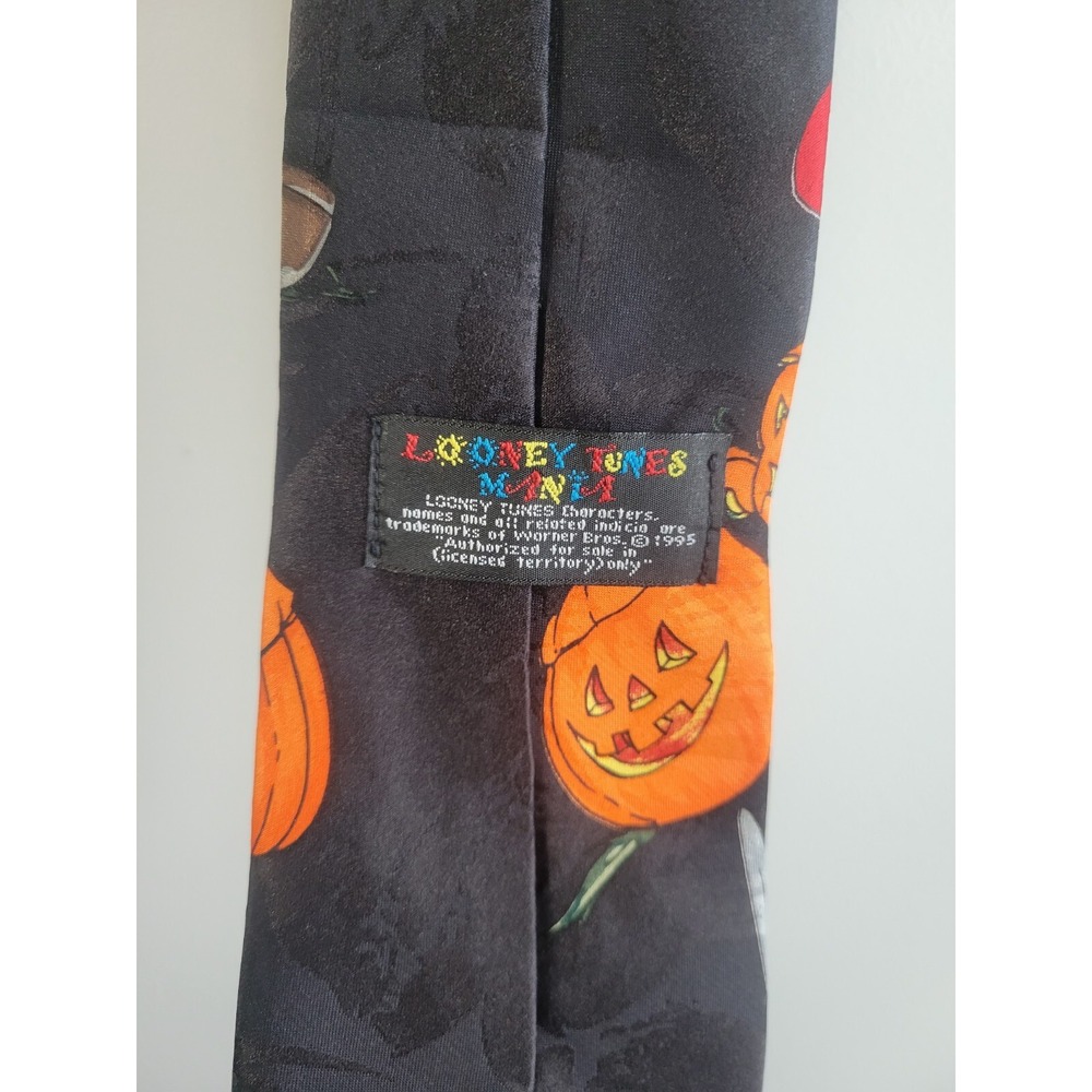 Vtg Looney Tunes Mania Halloween Tie Bugs Bunny Tasmanian Devil Pumpkins 1995 - Picture 5 of 6